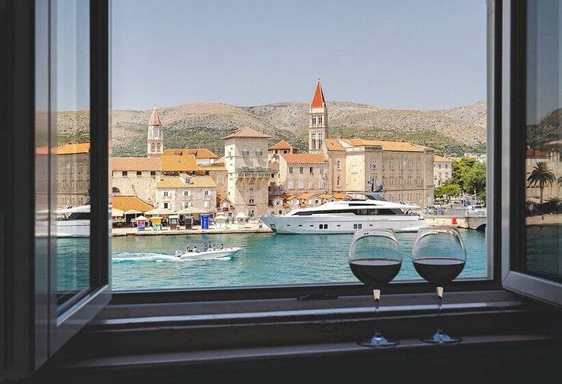 Heritage Hotel Vila Sikaa