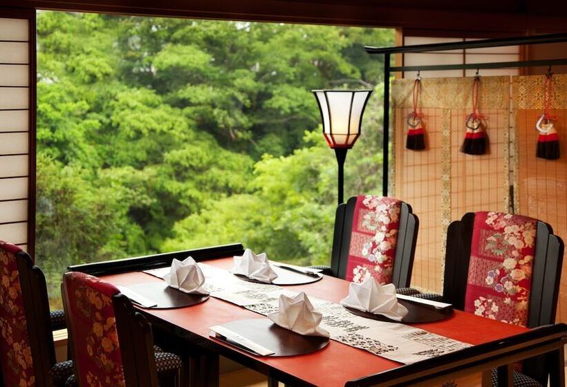 هتل Yamanaka Onsen Kissho Yamanaka