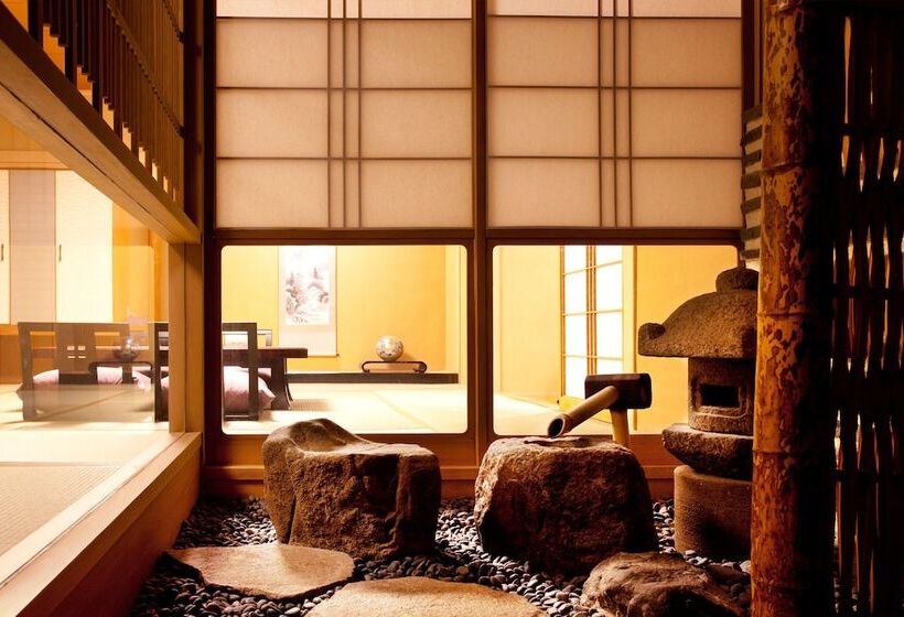 هتل Yamanaka Onsen Kissho Yamanaka