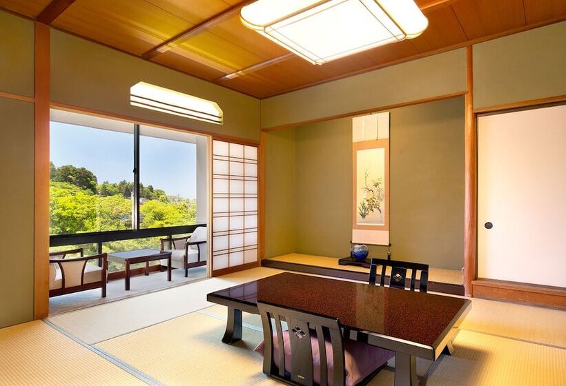 هتل Yamanaka Onsen Kissho Yamanaka