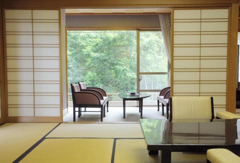 هتل Yugawara Onsen Kawasegien Isuzu