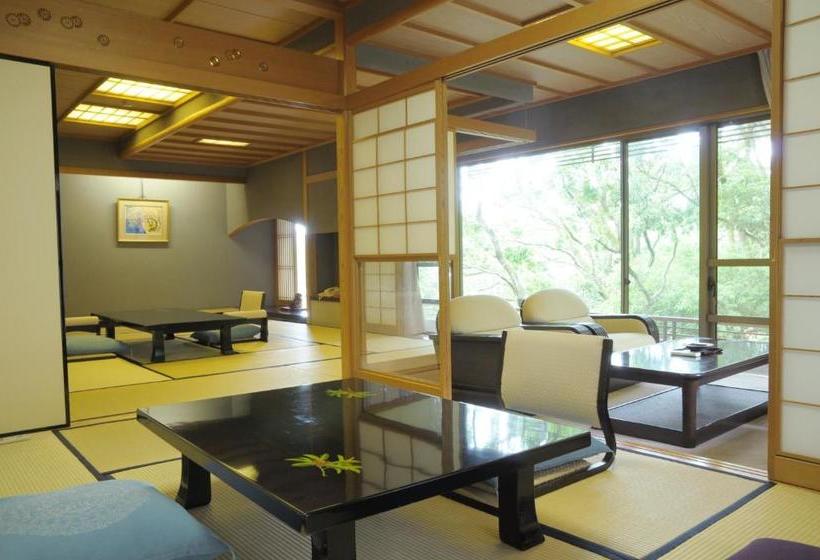 هتل Yugawara Onsen Kawasegien Isuzu