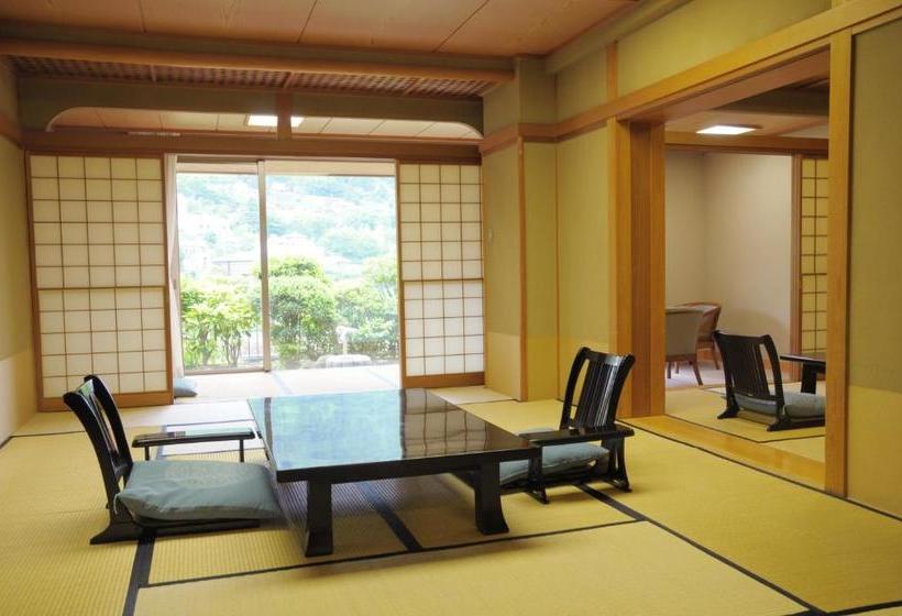 هتل Yugawara Onsen Kawasegien Isuzu