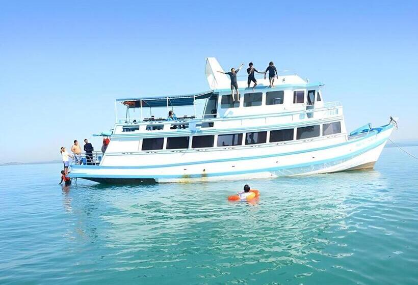 Amazing Ngapali Resort