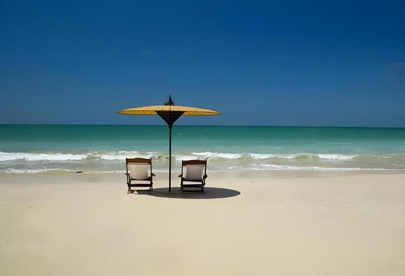 Amazing Ngapali Resort