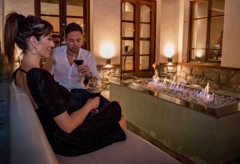 فندق فئة نجمة واحدة L Hirondelle   Adults Only