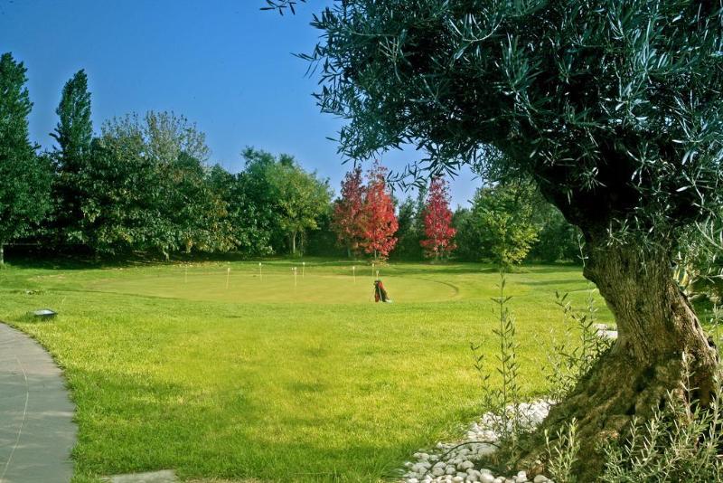 בית מלון כפרי Amati  Design