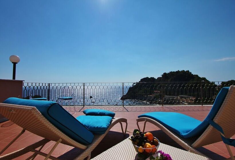 هتل Baia Azzurra