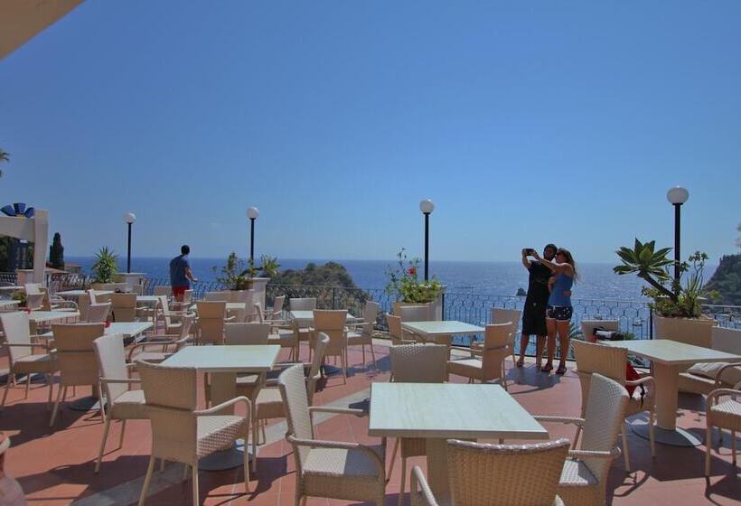 هتل Baia Azzurra