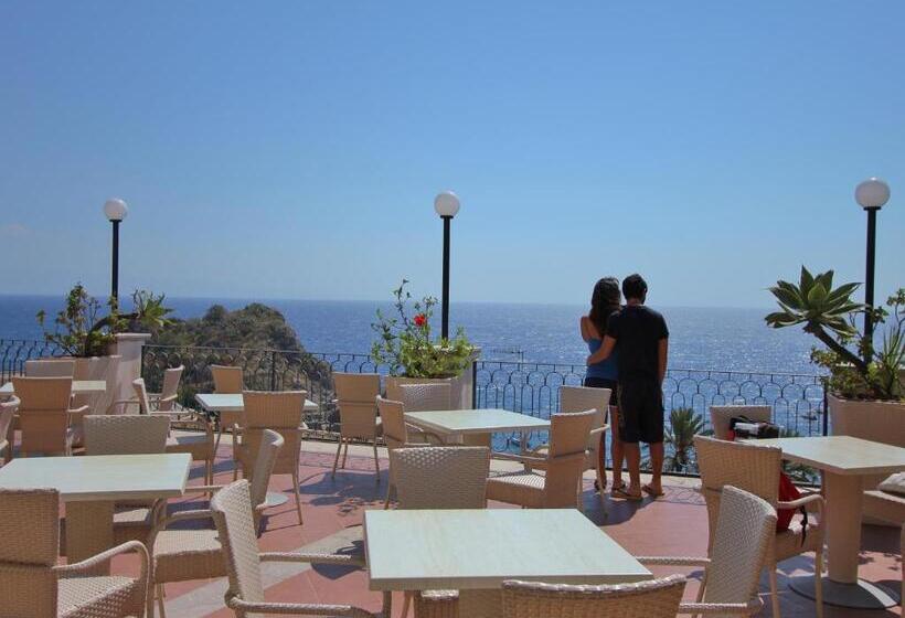 هتل Baia Azzurra