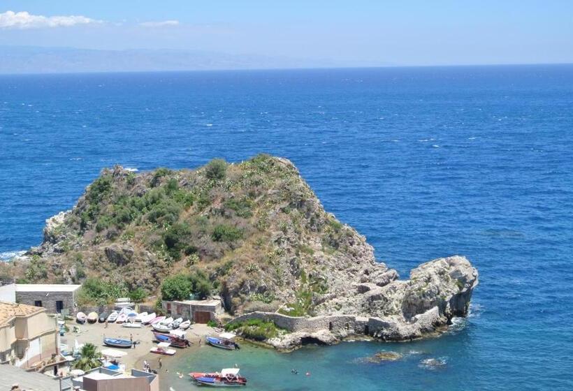 هتل Baia Azzurra