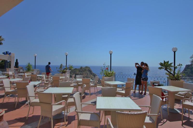 هتل Baia Azzurra