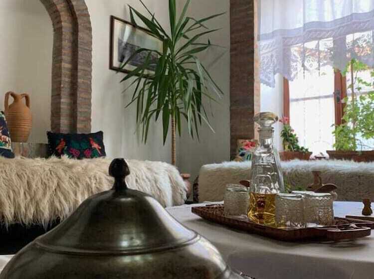 בית מלון כפרי Berati