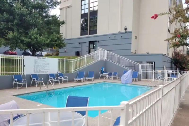 هتل Best Western Plus Dalton Inn