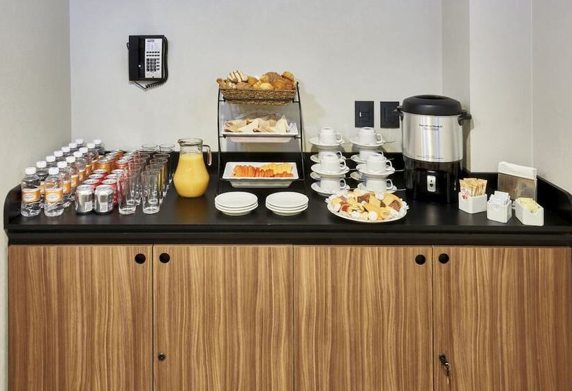 هتل City Express By Marriott Zacatecas