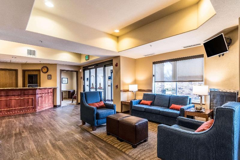 호텔 Comfort Inn & Suites