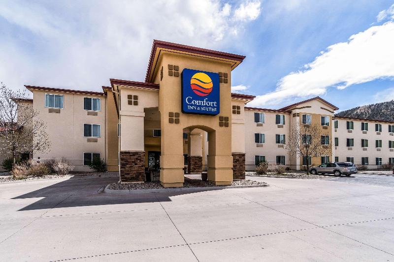 호텔 Comfort Inn & Suites