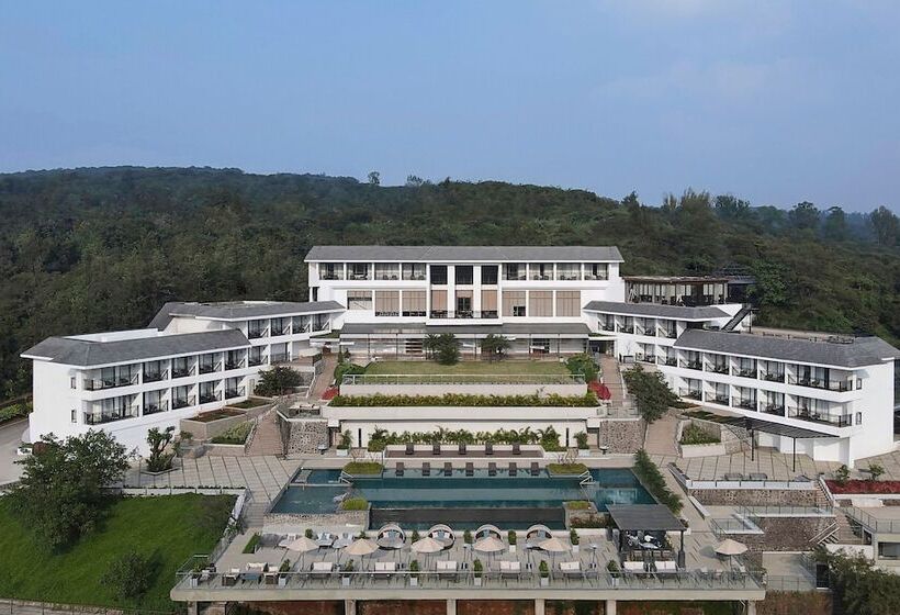هتل Courtyard By Marriott Mahabaleshwar