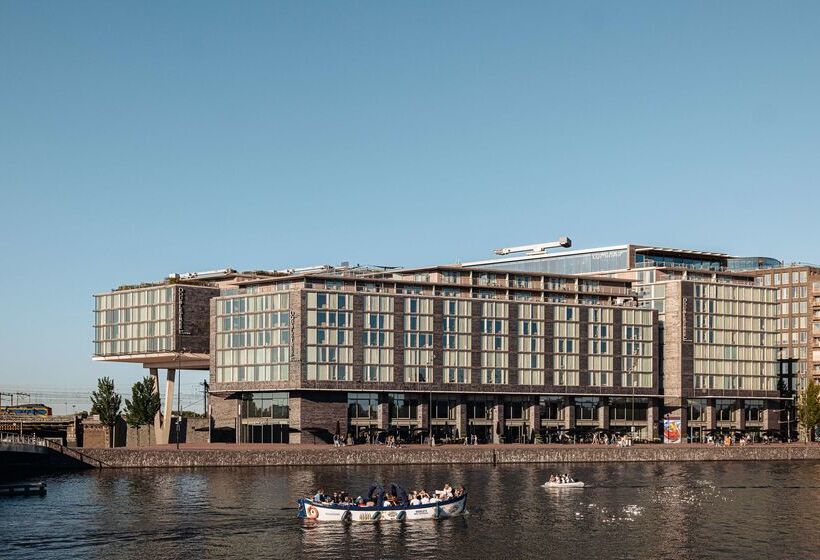 هتل Doubletree By Hilton  Amsterdam Centraal Station