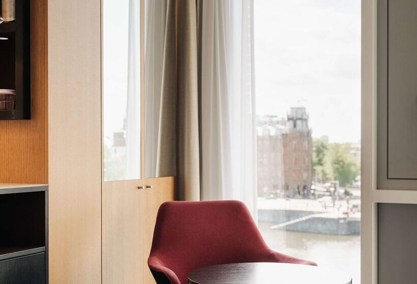 فندق Doubletree By Hilton  Amsterdam Centraal Station