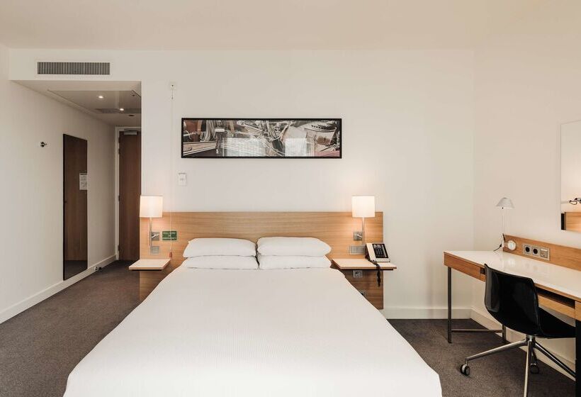 فندق Doubletree By Hilton  Amsterdam Centraal Station