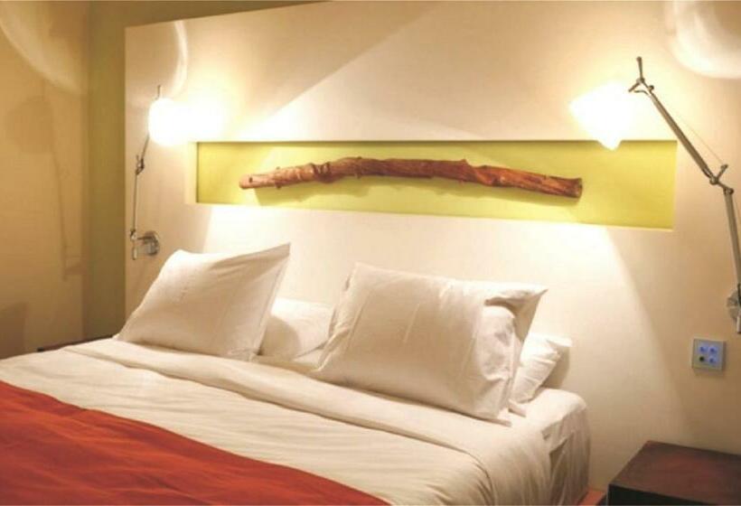 E Hotel Larnaca Resort & Spa