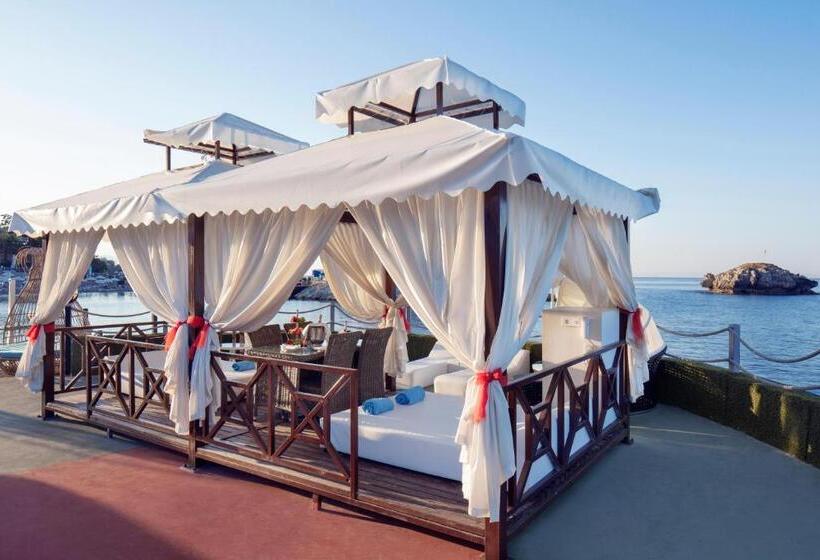 هتل Granada Luxury Okurcalar