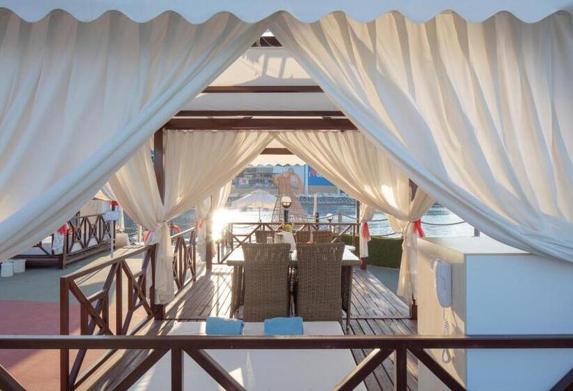 هتل Granada Luxury Okurcalar