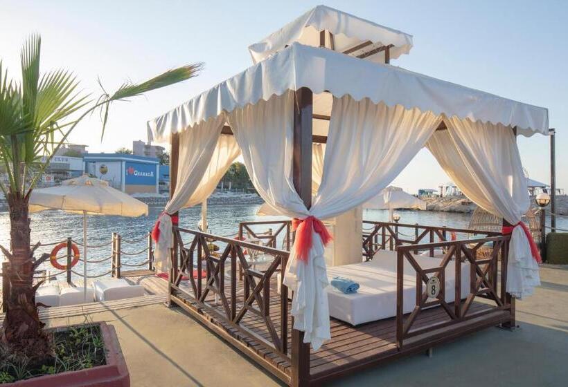 هتل Granada Luxury Okurcalar