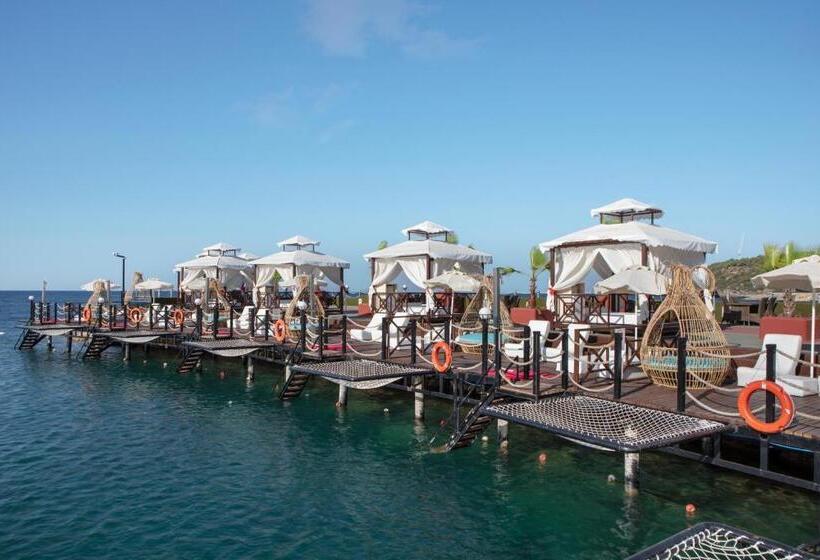 هتل Granada Luxury Okurcalar