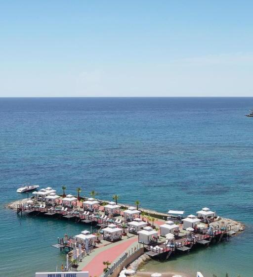 هتل Granada Luxury Okurcalar