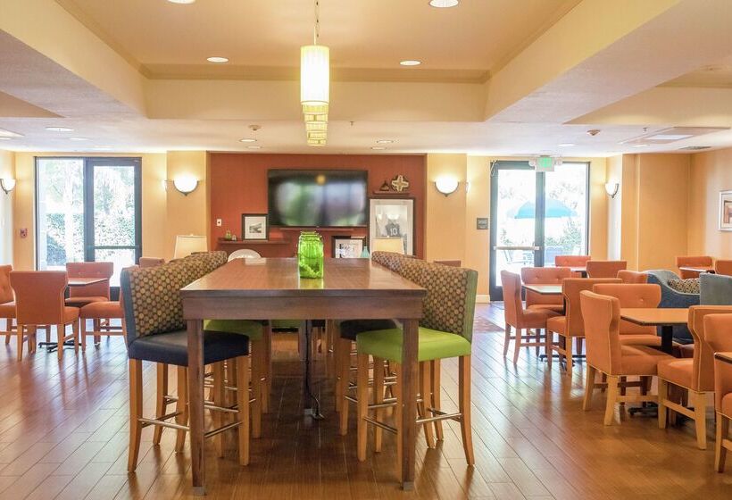 فندق Hampton Inn & Suites Lathrop