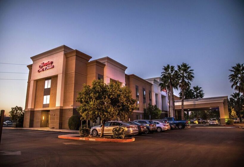 Hotel Hampton Inn And Suites Lathrop