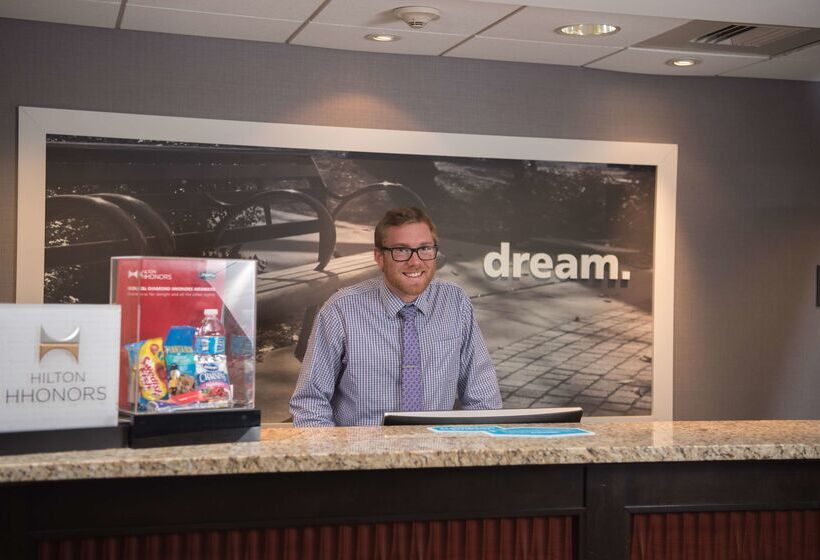 هتل Hampton Inn Doylestown