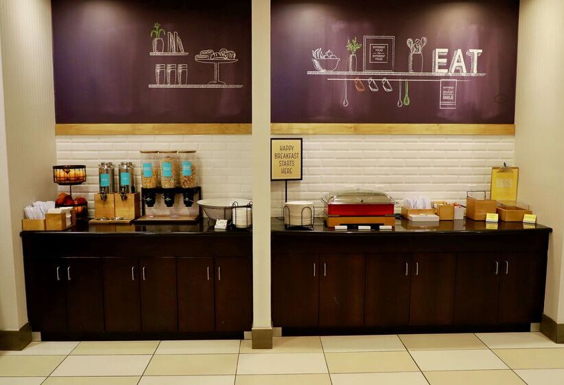 هتل Hampton Inn Doylestown