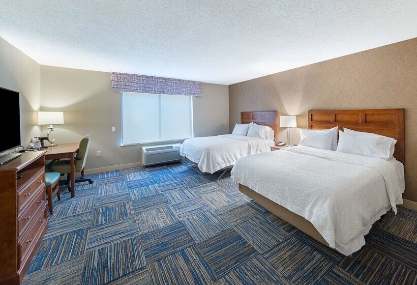 בית מלון כפרי Hampton Inn Greenfield