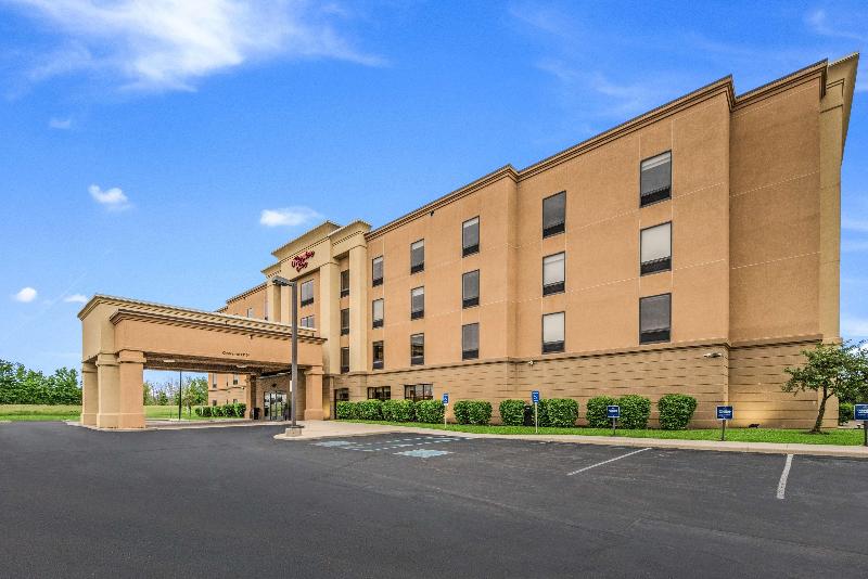 בית מלון כפרי Hampton Inn Greenfield
