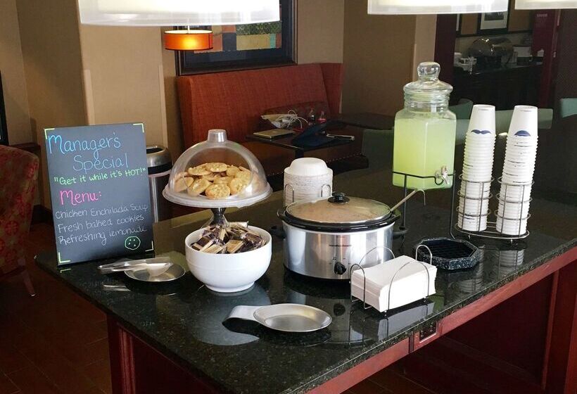 فندق Hampton Inn Haysnorth Of I70