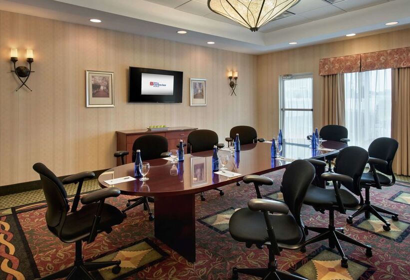 בית מלון כפרי Hilton Garden Inn Riverhead