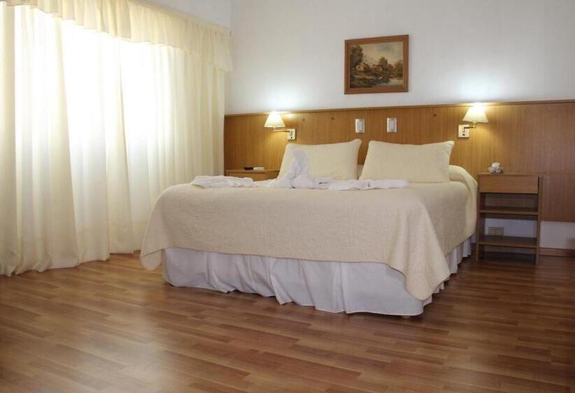 هتل Hostal Del Sol Spa