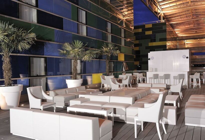 ホテル Kyriad Prestige Perpignan Centre Del Mon