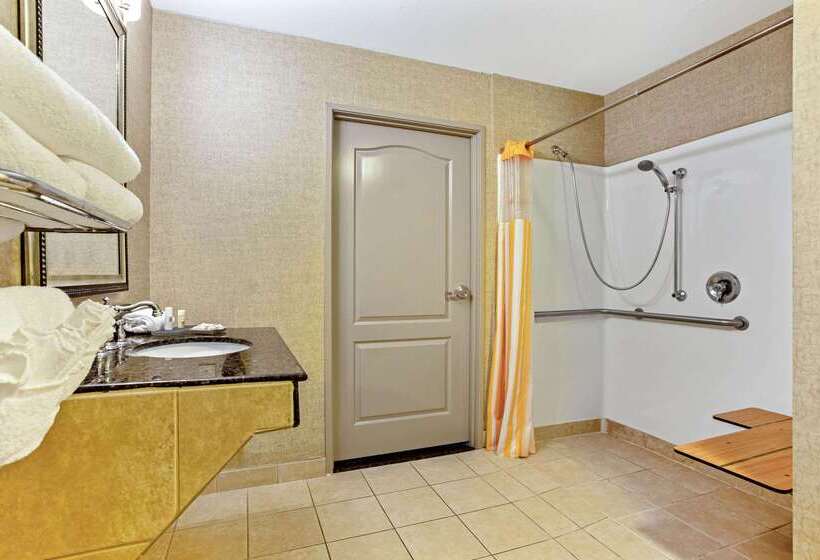 호텔 La Quinta Inn & Suites By Wyndham Cleburne