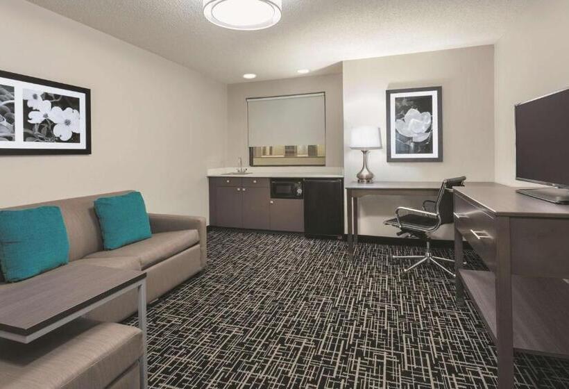 فندق La Quinta Inn & Suites By Wyndham Covington