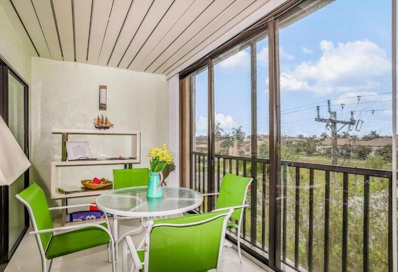 בית מלון כפרי Marco Bay Resort At Anglers Cove