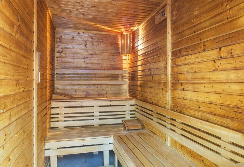 호텔 NH Bratislava Gate One