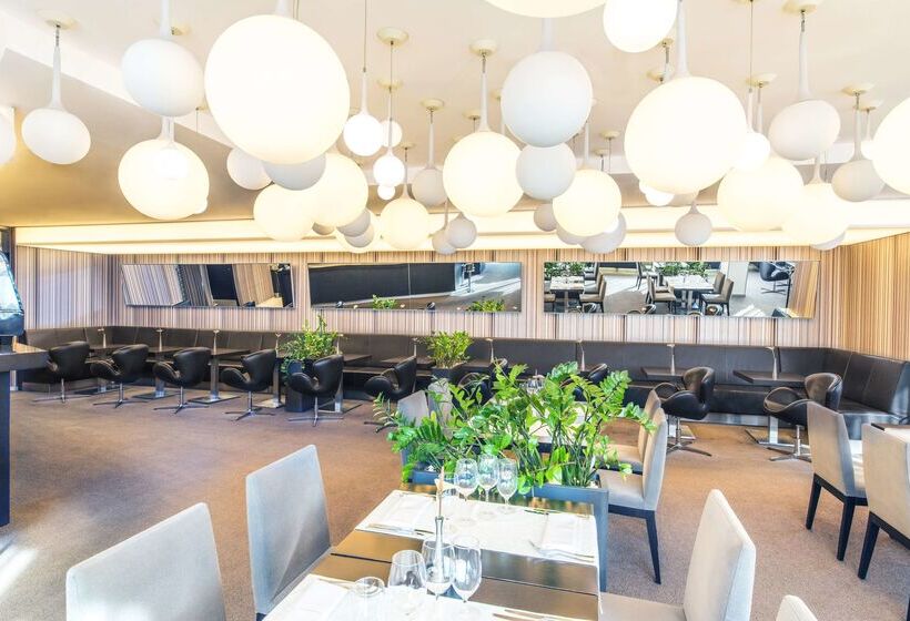 호텔 NH Bratislava Gate One