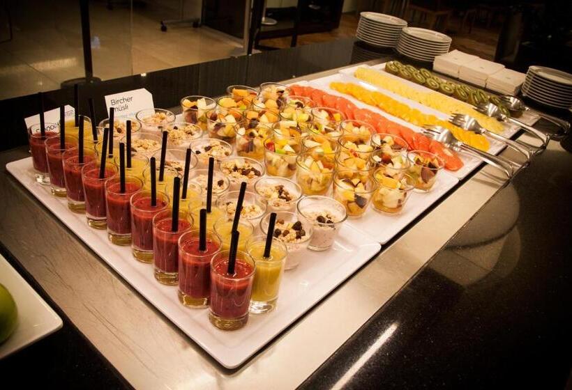 호텔 NH Bratislava Gate One