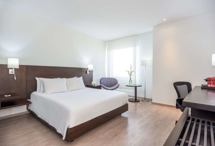 Fotos del hotel Nh Collection Royal Smartsuites:  35