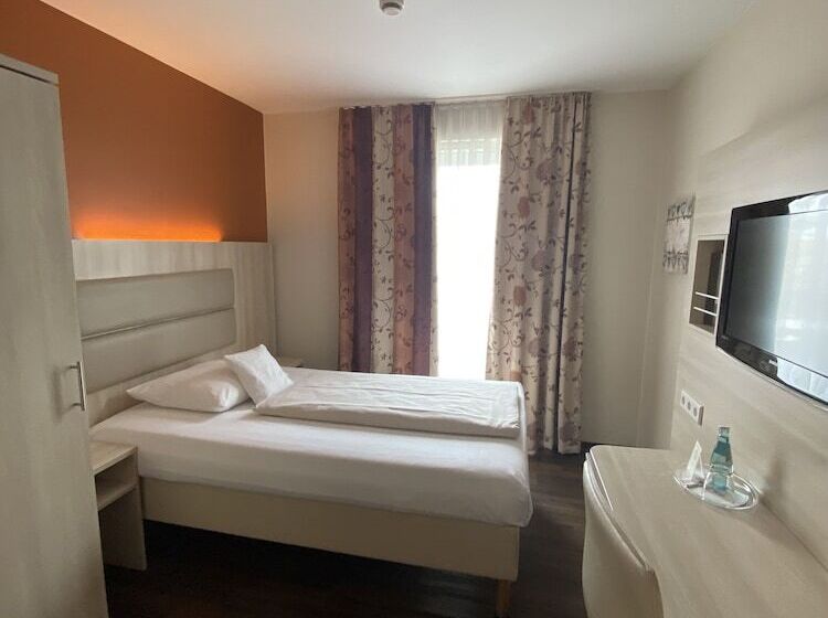 Fotos del hotel Rödelheimer Hof - Am Wasserturm:  6