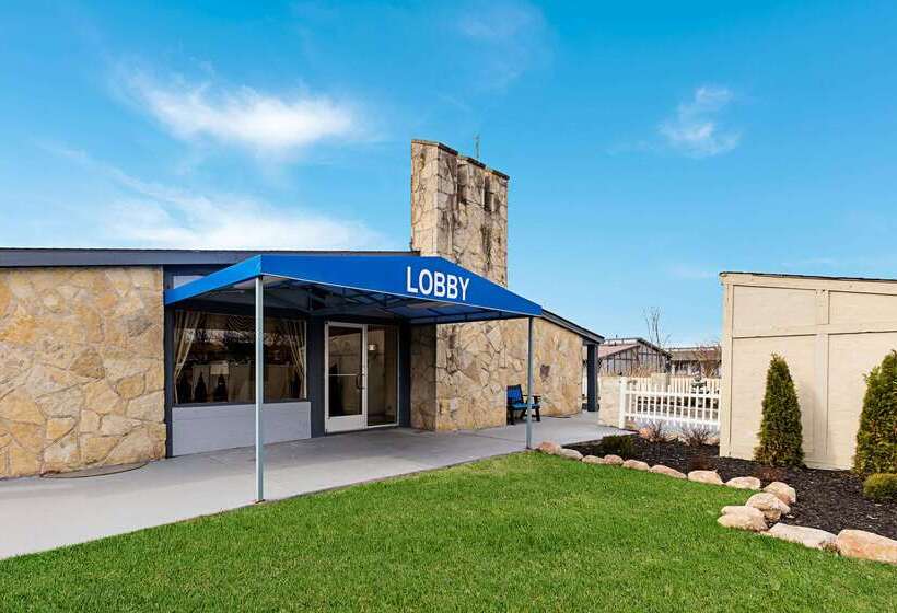 هتل Rodeway Inn Metro Airport
